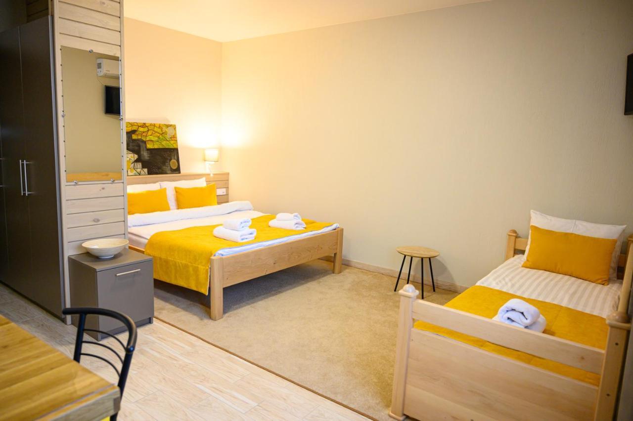 Space Apart Hotel Lutsk Eksteriør bilde