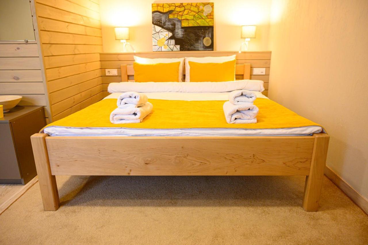 Space Apart Hotel Lutsk Eksteriør bilde
