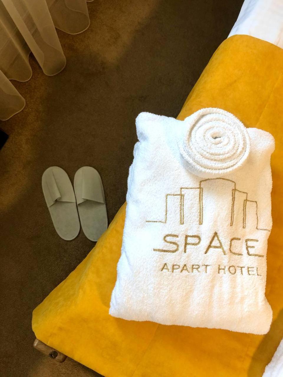 Space Apart Hotel Lutsk Eksteriør bilde