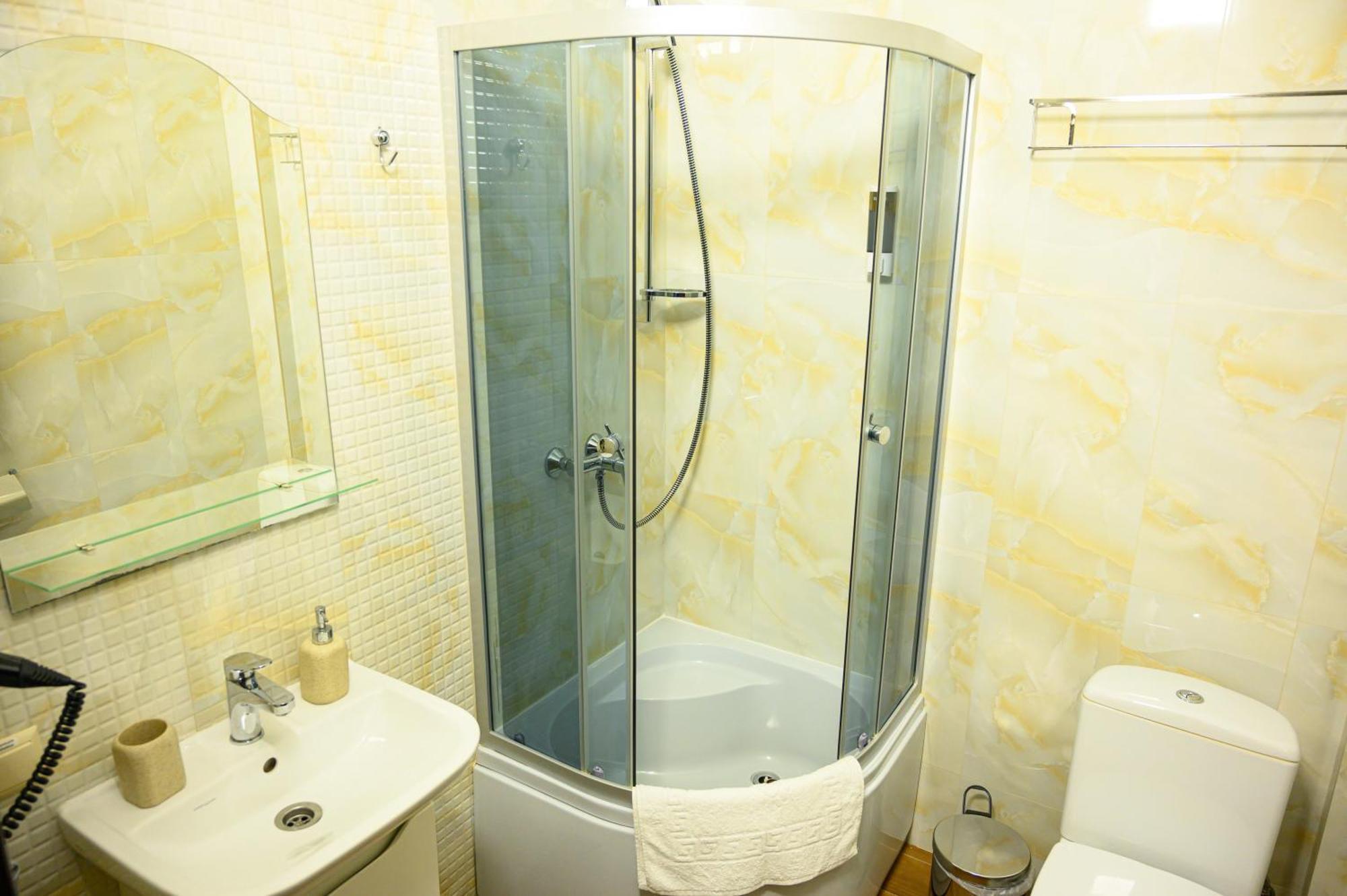 Space Apart Hotel Lutsk Eksteriør bilde